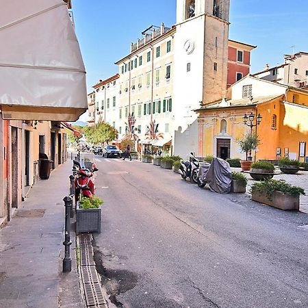 La Tana Del Poeta Apartment Lerici Bagian luar foto