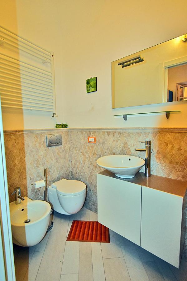 La Tana Del Poeta Apartment Lerici Bagian luar foto