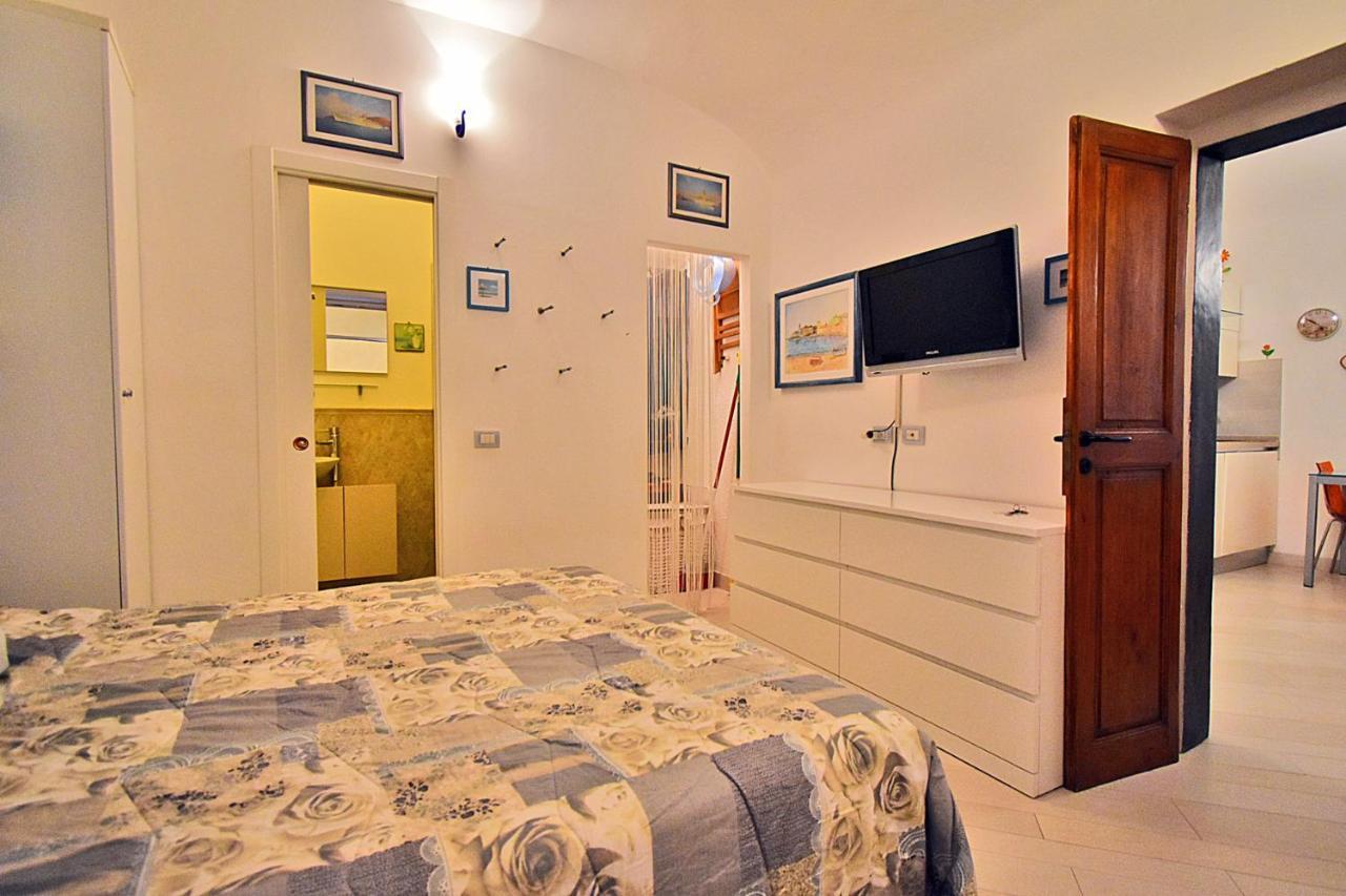 La Tana Del Poeta Apartment Lerici Bagian luar foto